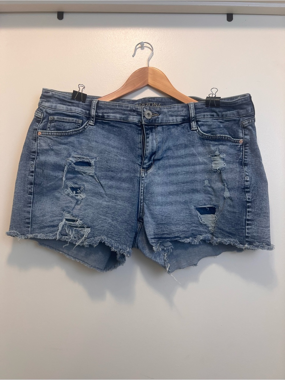 Arizona Jean Co Distressed Denim Shorts 18 Plus Frayed Hem Stretch Jean Shorts